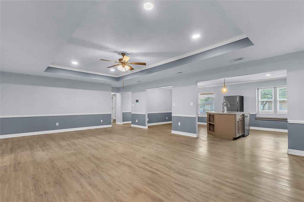 7117 Rolling Fork Drive Property Photo 4