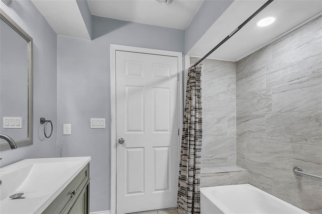 7117 Rolling Fork Drive Property Photo 27
