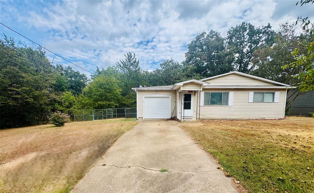 1200 Park Drive Property Photo 2