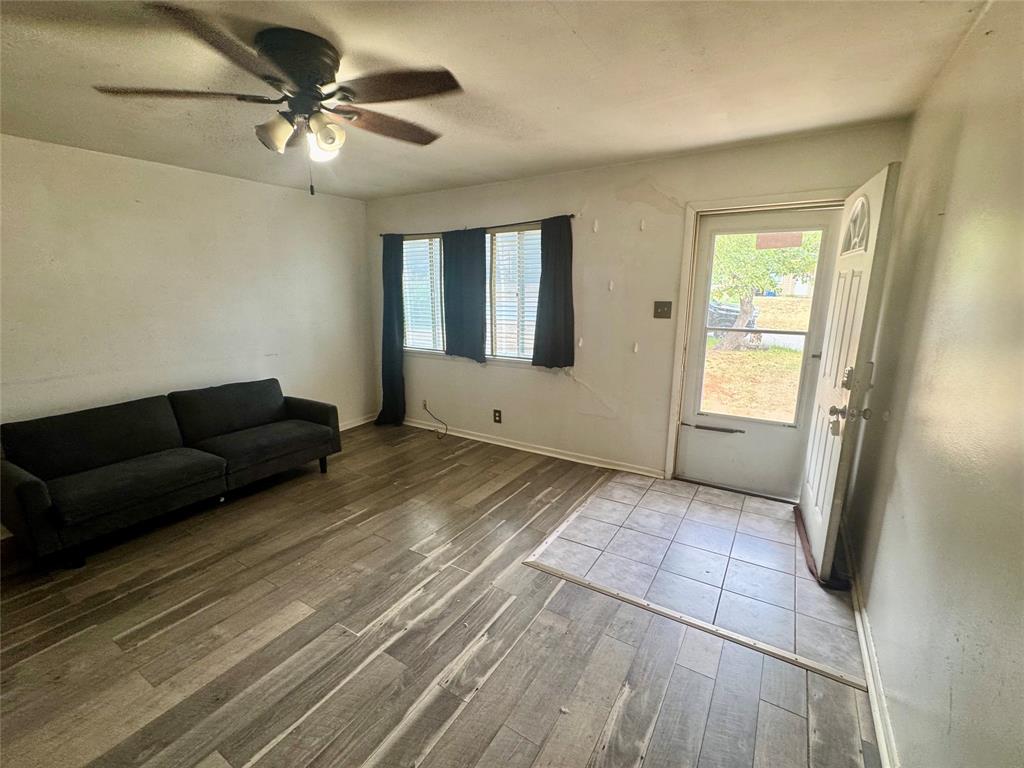 1200 Park Drive Property Photo 6