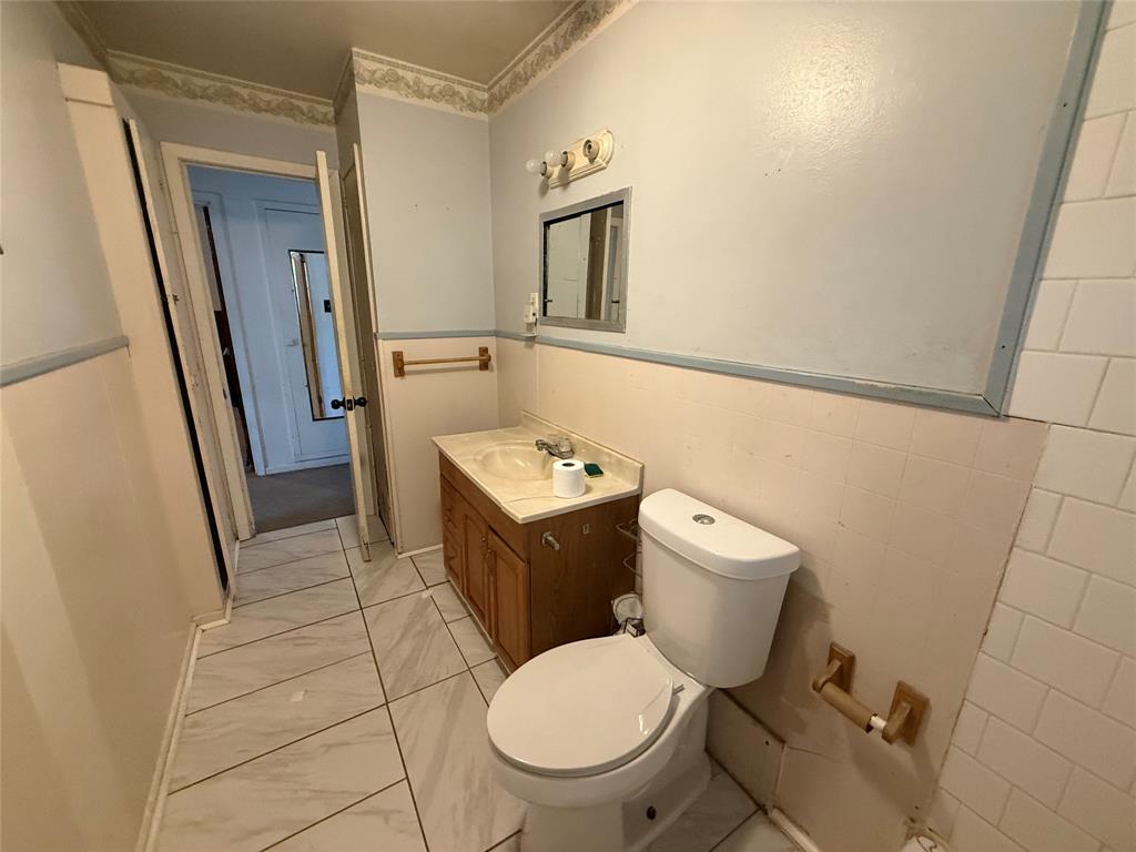 1200 Park Drive Property Photo 12