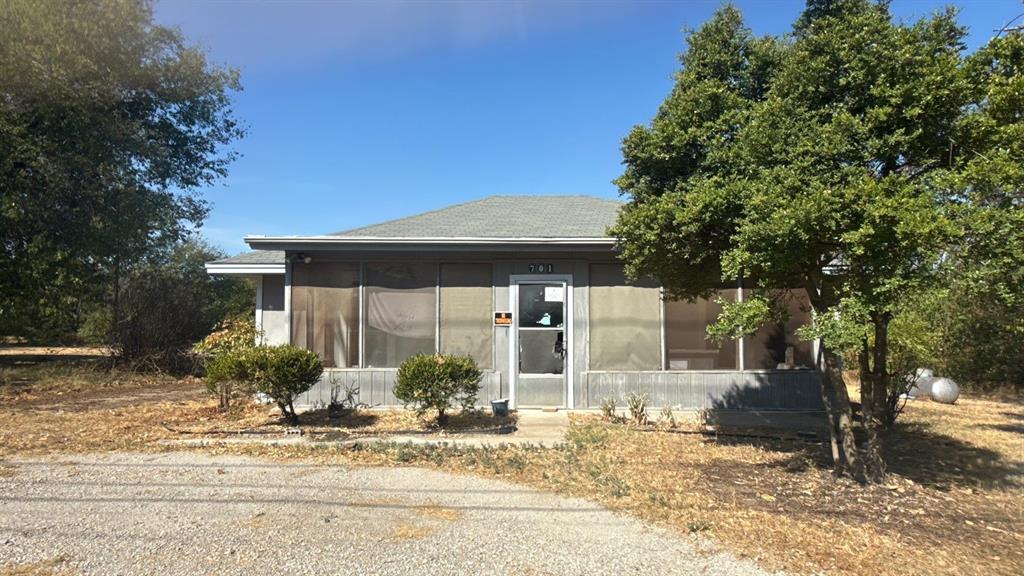 701 N Newark Street Property Photo 1