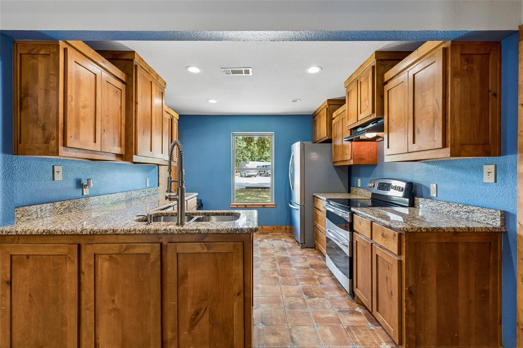 1111 Riley Road Property Photo 6