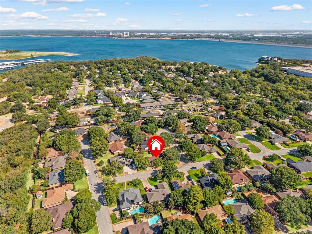1401 Sandpiper Street Property Photo 2