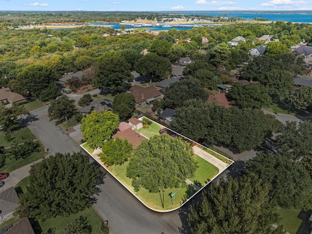 1401 Sandpiper Street Property Photo 4