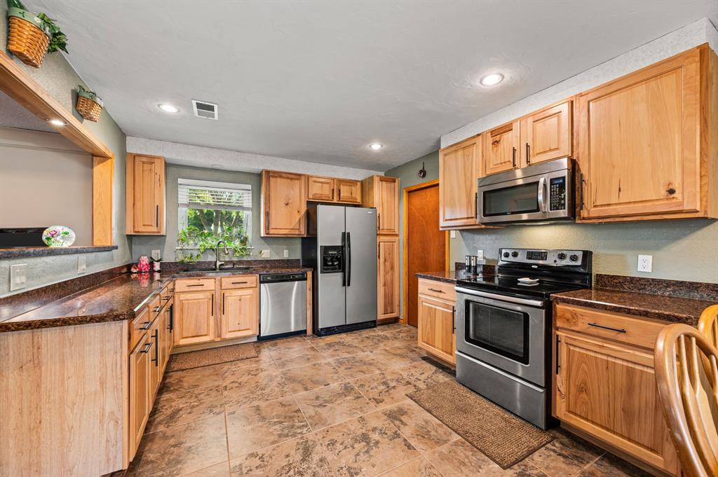 1401 Sandpiper Street Property Photo 9