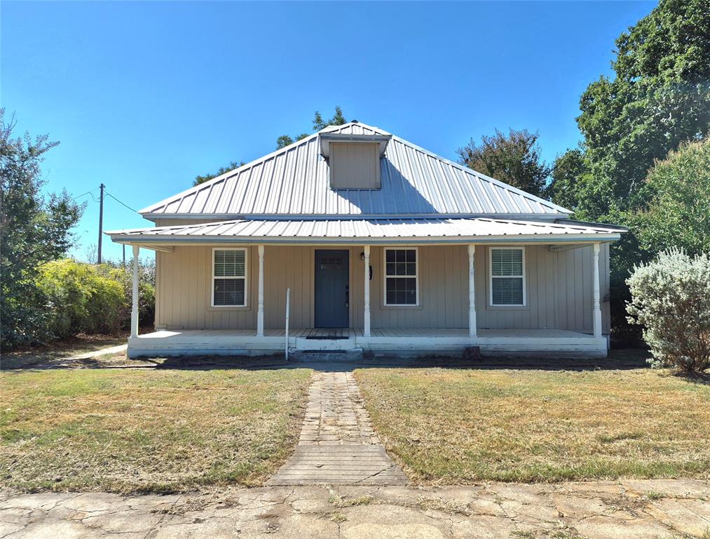 408 E Housley Street Property Photo 1