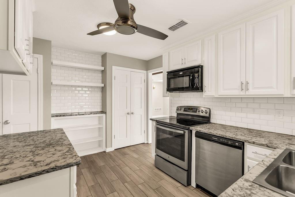 1005 Nottingham Drive Property Photo 12