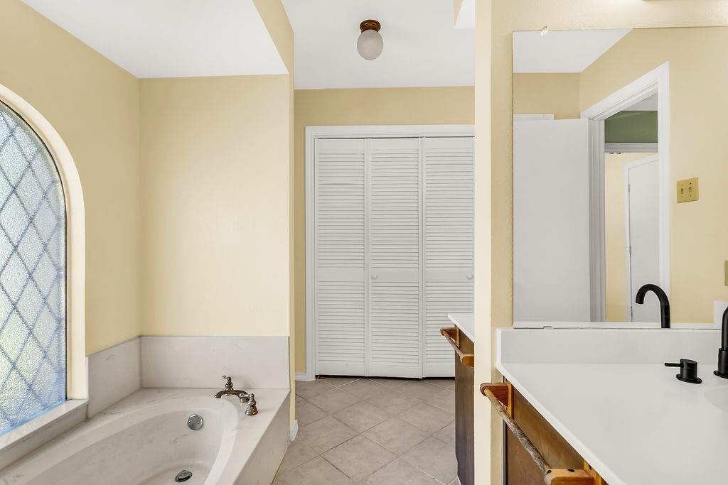 1005 Nottingham Drive Property Photo 26