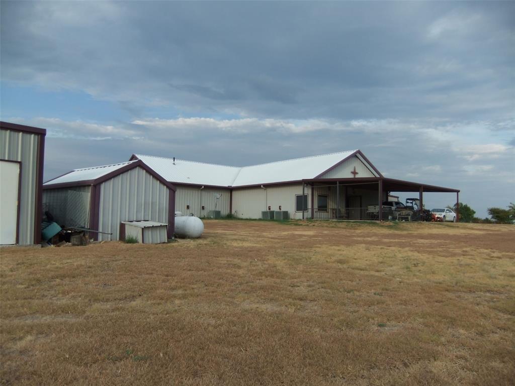 134 County Road 2139 Property Photo 2