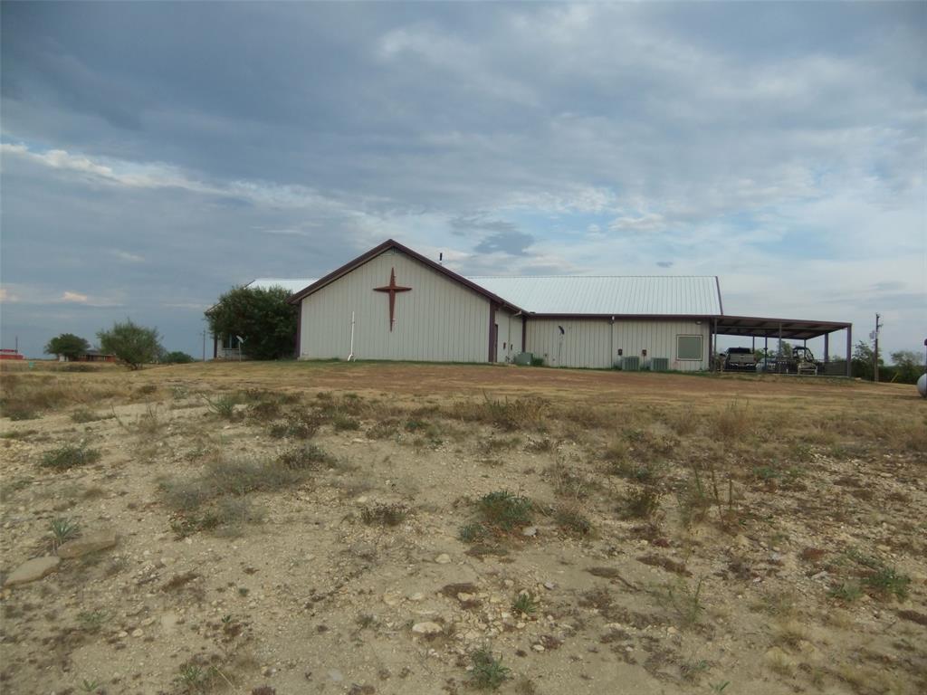 134 County Road 2139 Property Photo 3