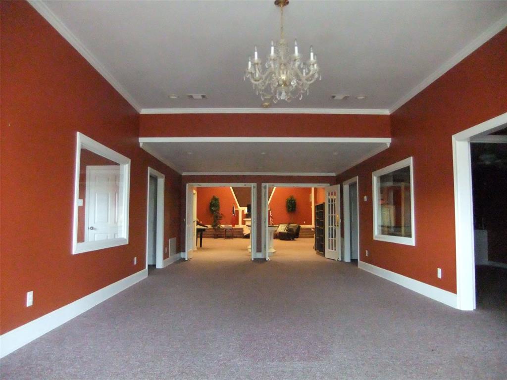 134 County Road 2139 Property Photo 6