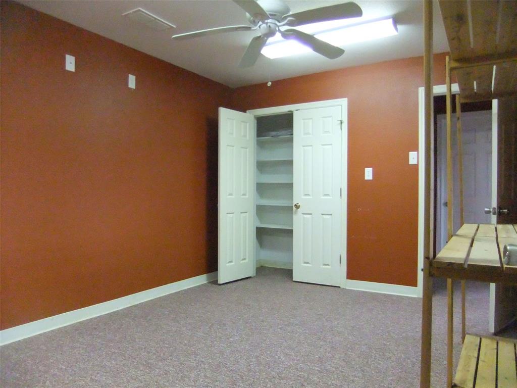 134 County Road 2139 Property Photo 17