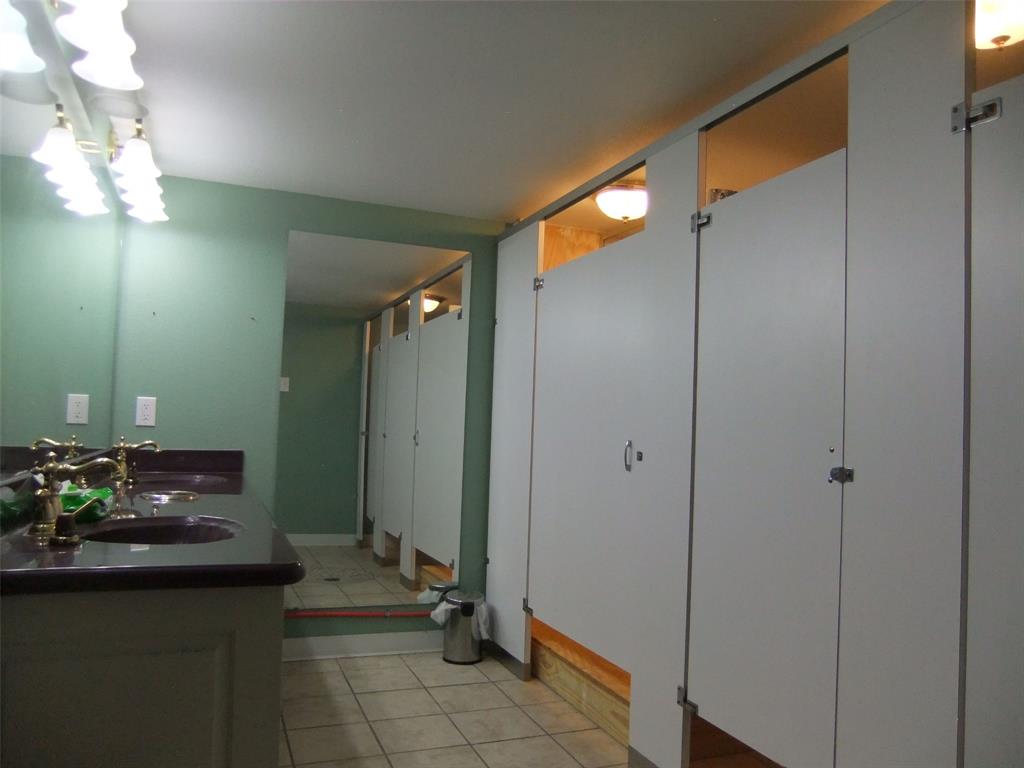 134 County Road 2139 Property Photo 22