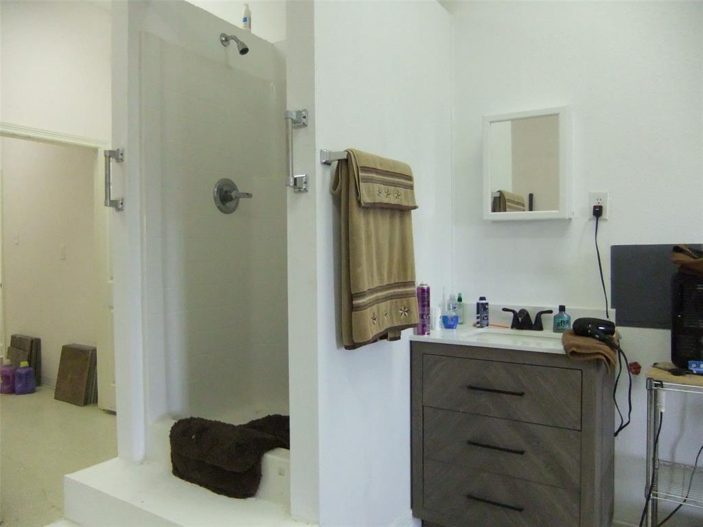 134 County Road 2139 Property Photo 26