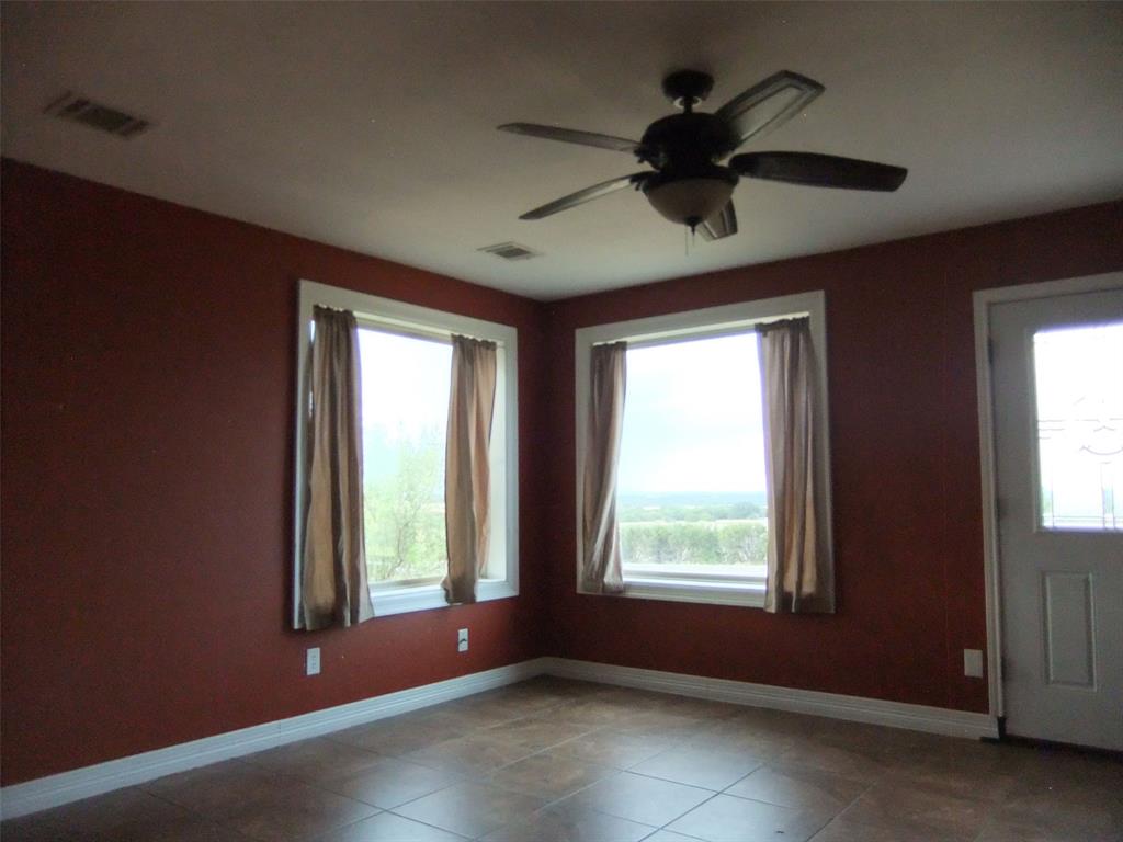 134 County Road 2139 Property Photo 28