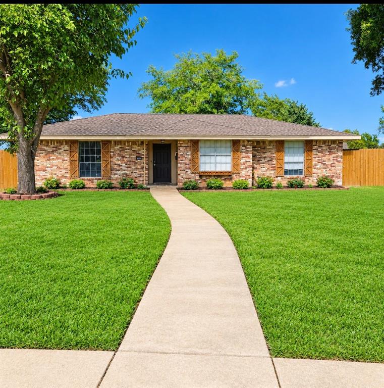 709 Oakbluff Drive Property Photo 1