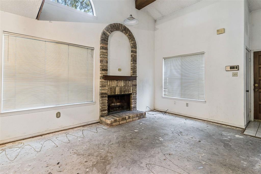 18040 Midway Road 105 Property Photo 6