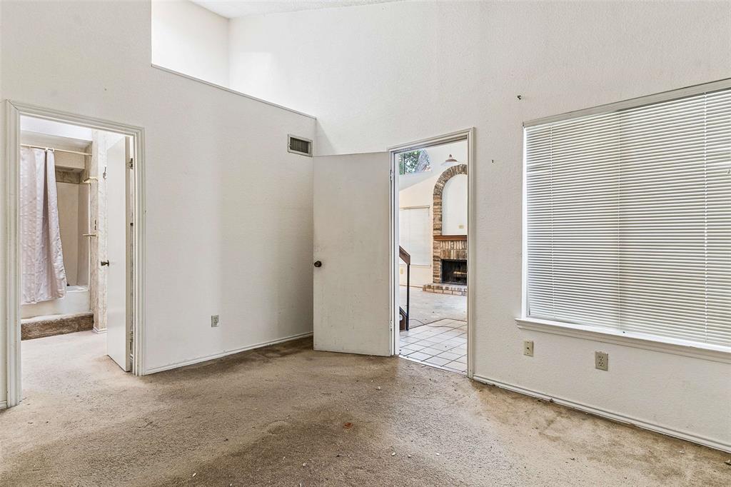 18040 Midway Road 105 Property Photo 18