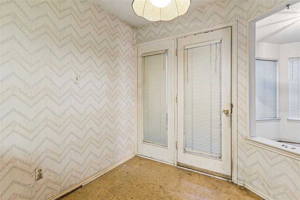 18040 Midway Road 105 Property Photo 23