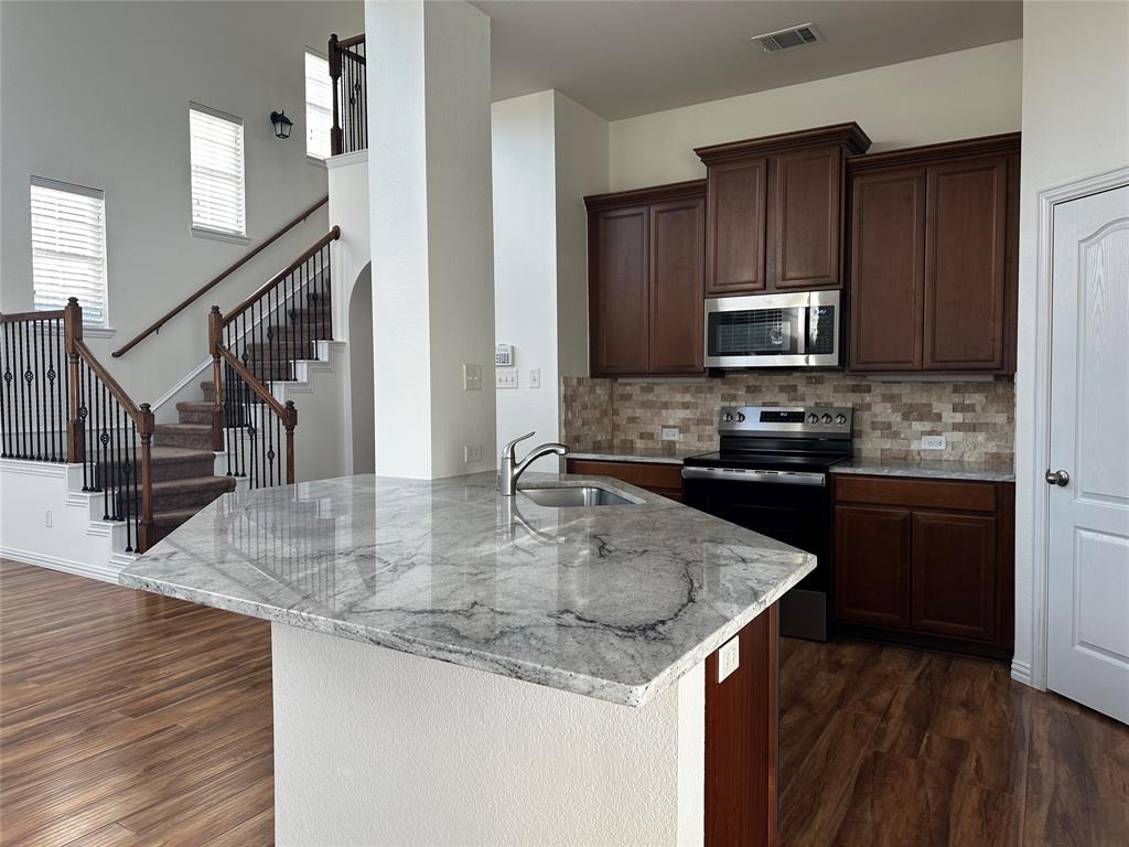 3821 Marcillia Circle Property Photo 1