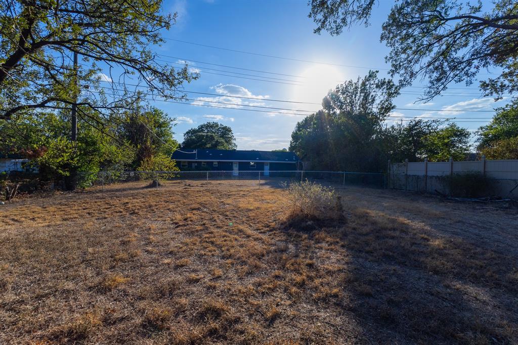 1122 Timberline Street Property Photo 9