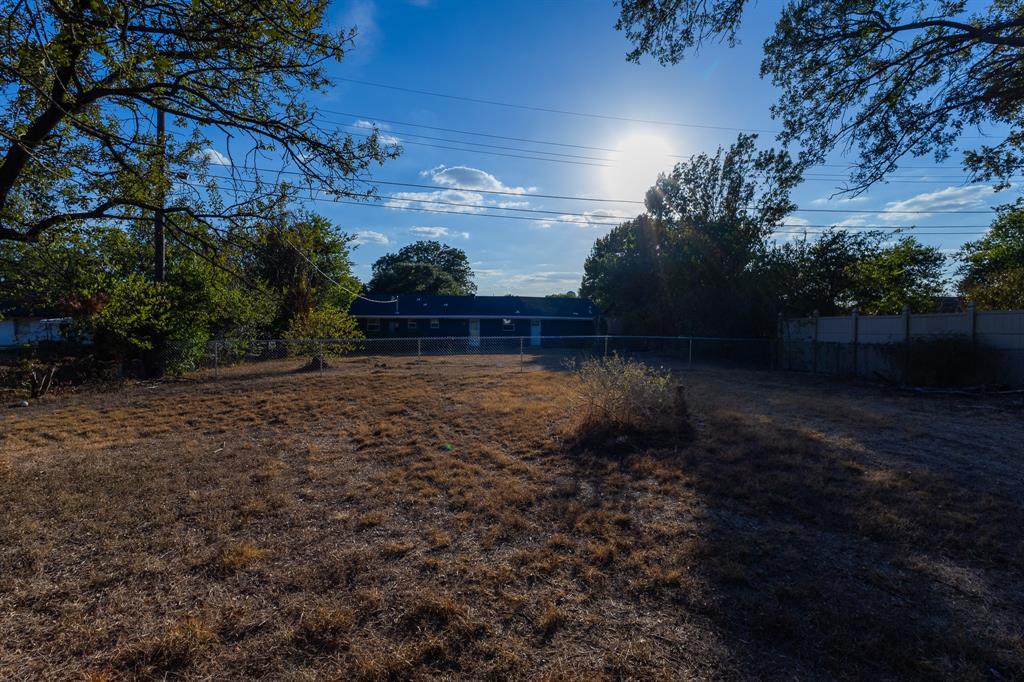1122 Timberline Street Property Photo 13