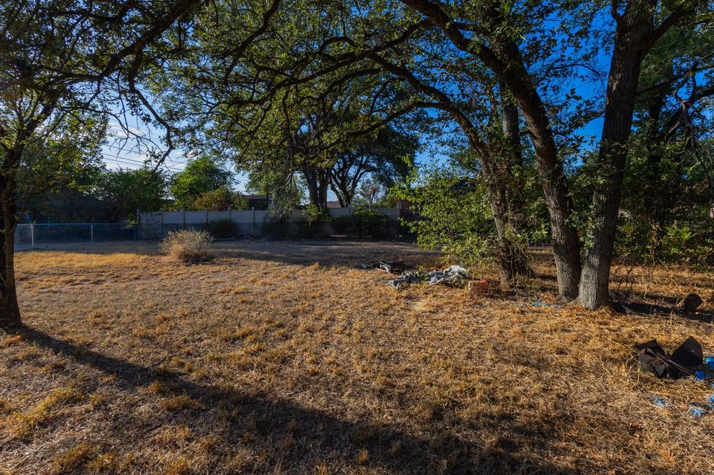 1122 Timberline Street Property Photo 16