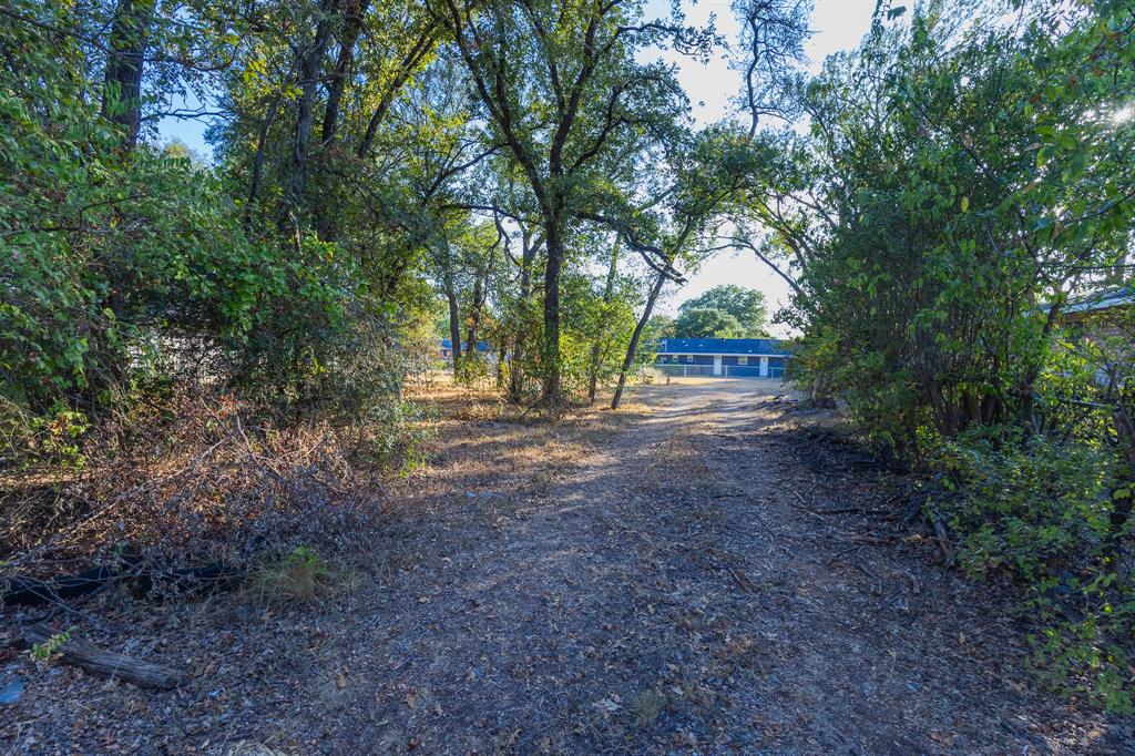 1122 Timberline Street Property Photo 25