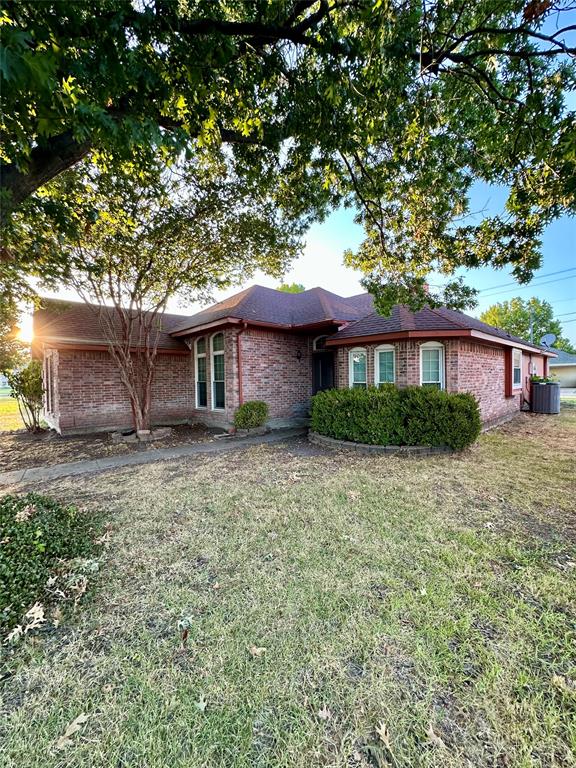 1309 London Drive Property Photo 2