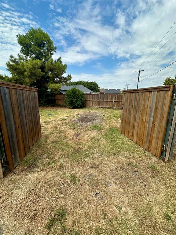 1309 London Drive Property Photo 7
