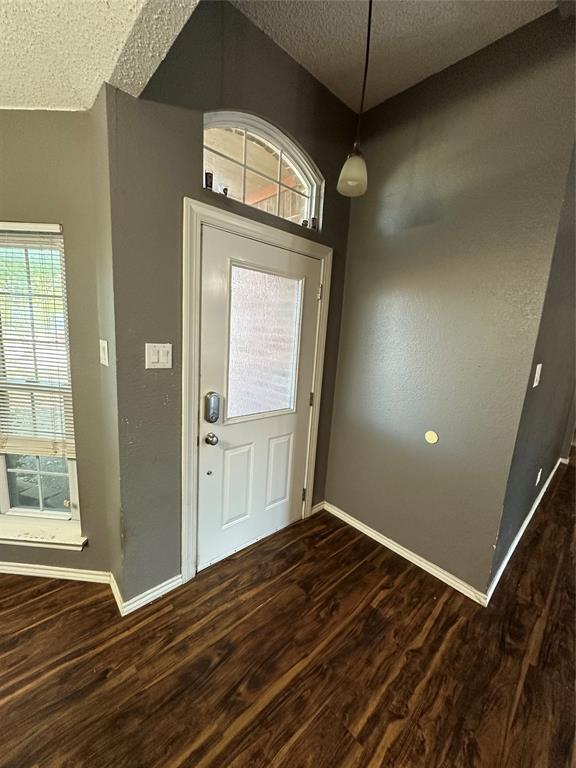 1309 London Drive Property Photo 9