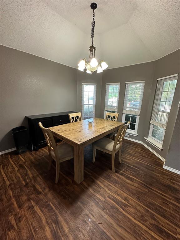 1309 London Drive Property Photo 10