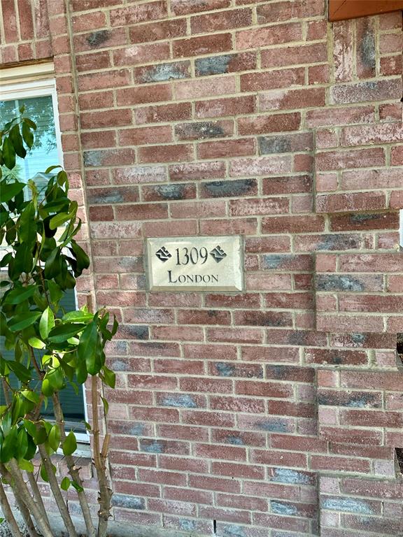 1309 London Drive Property Photo 20