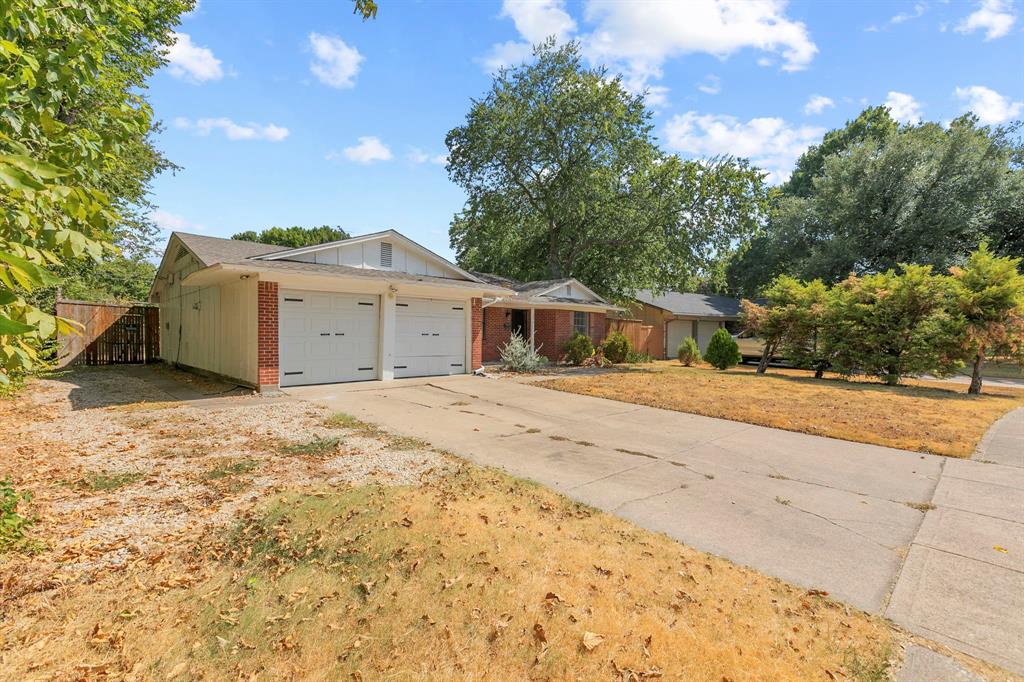 1306 N Floyd Road Property Photo 2
