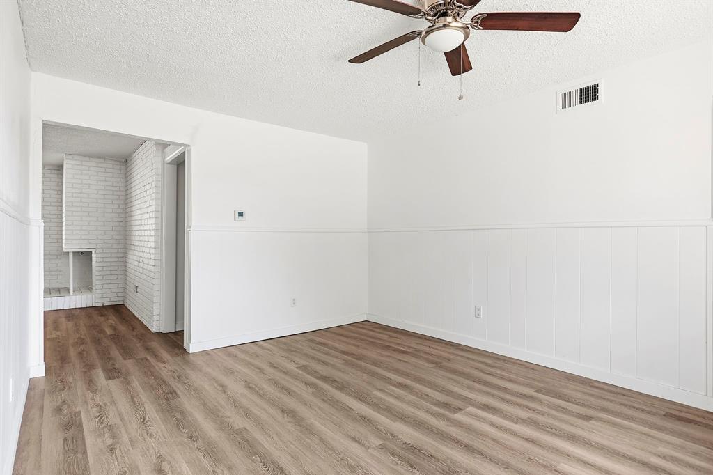 1306 N Floyd Road Property Photo 5