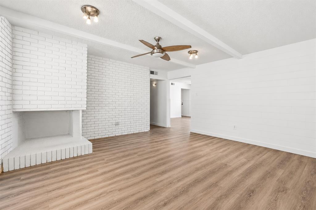 1306 N Floyd Road Property Photo 10