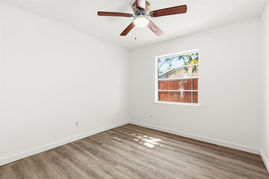 1306 N Floyd Road Property Photo 17