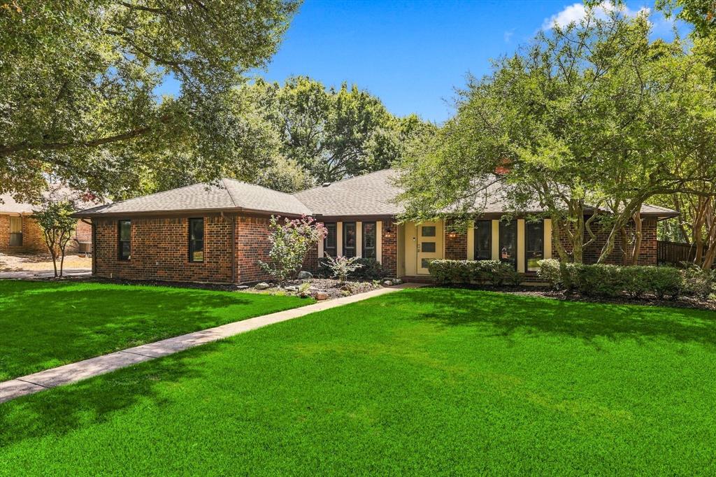541 Briarglen Drive Property Photo 1