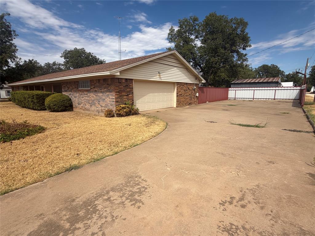 408 W Morris Street Property Photo 2
