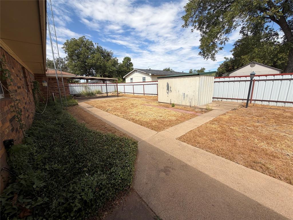 408 W Morris Street Property Photo 24