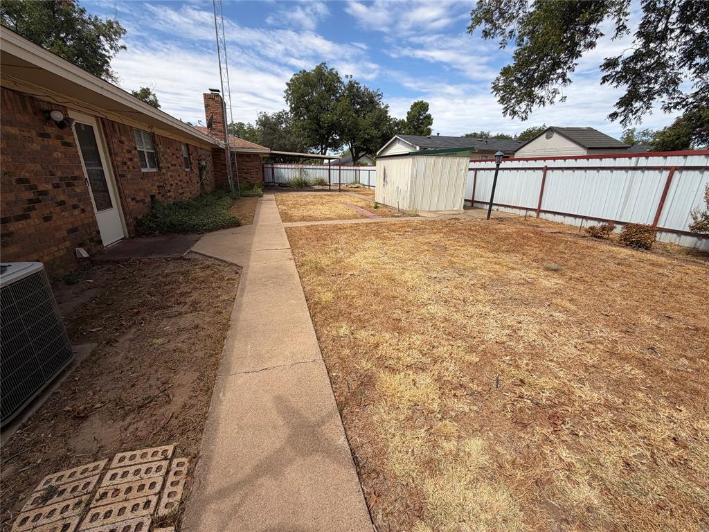 408 W Morris Street Property Photo 25