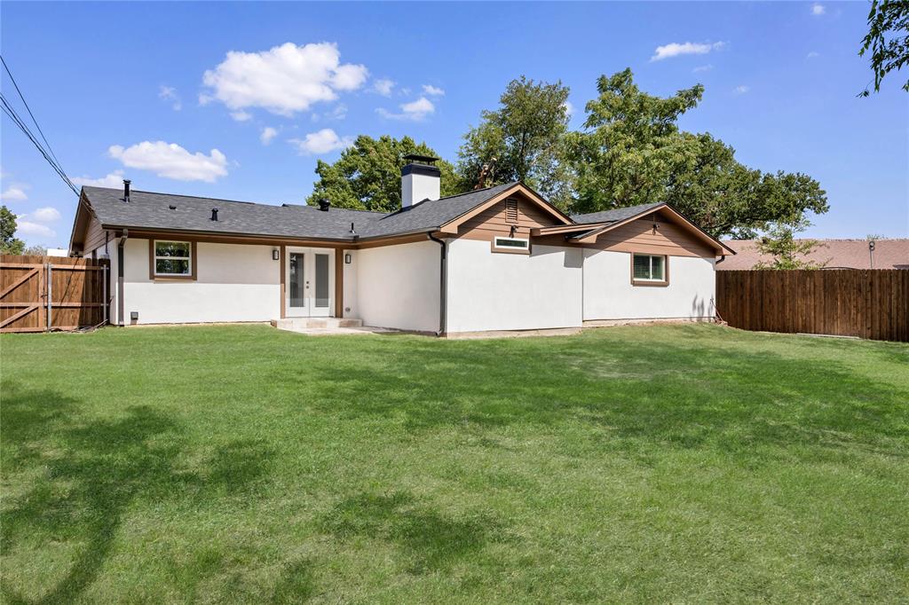 1418 Royal Drive Property Photo 3