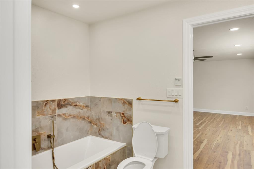 1418 Royal Drive Property Photo 16