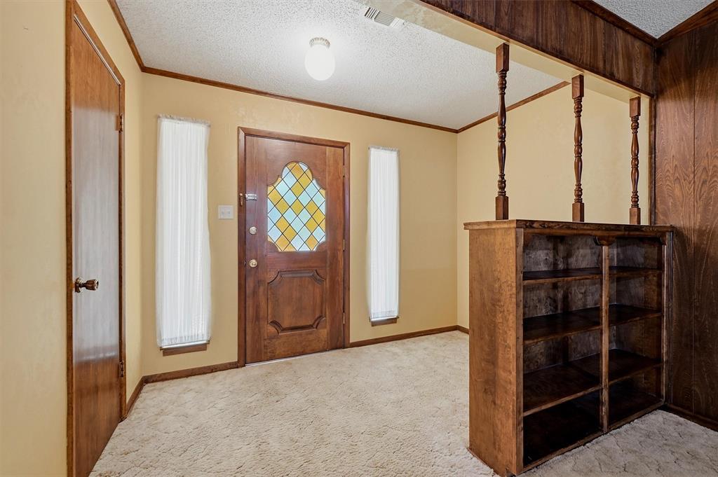 2403 Caprice Avenue Property Photo 7