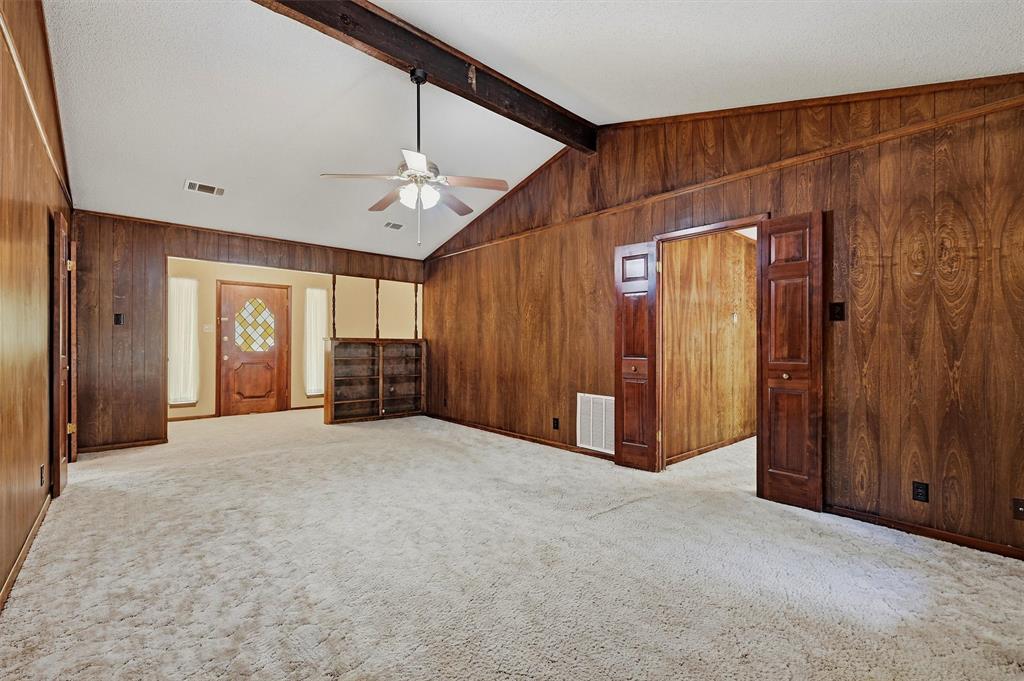 2403 Caprice Avenue Property Photo 9