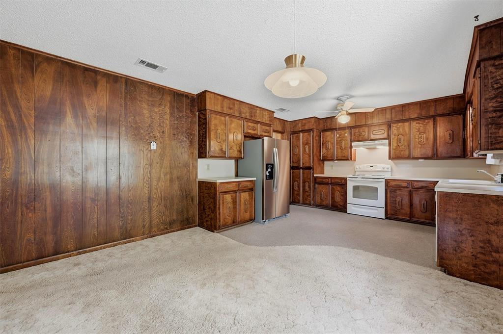 2403 Caprice Avenue Property Photo 13