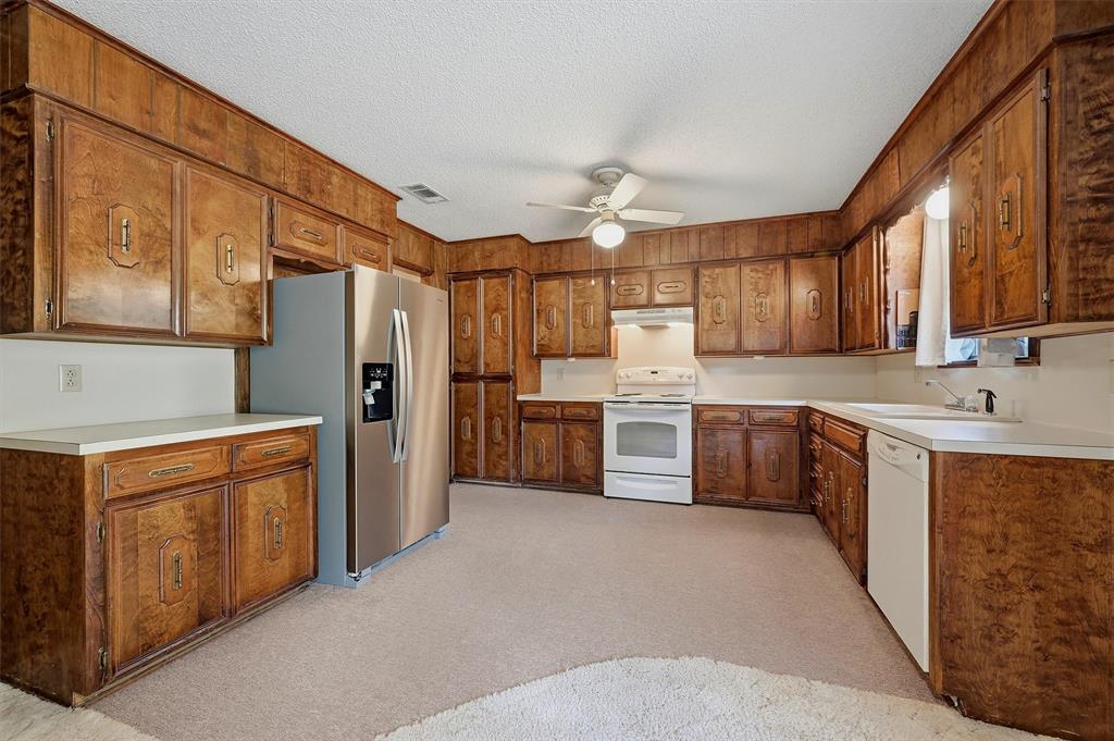 2403 Caprice Avenue Property Photo 15
