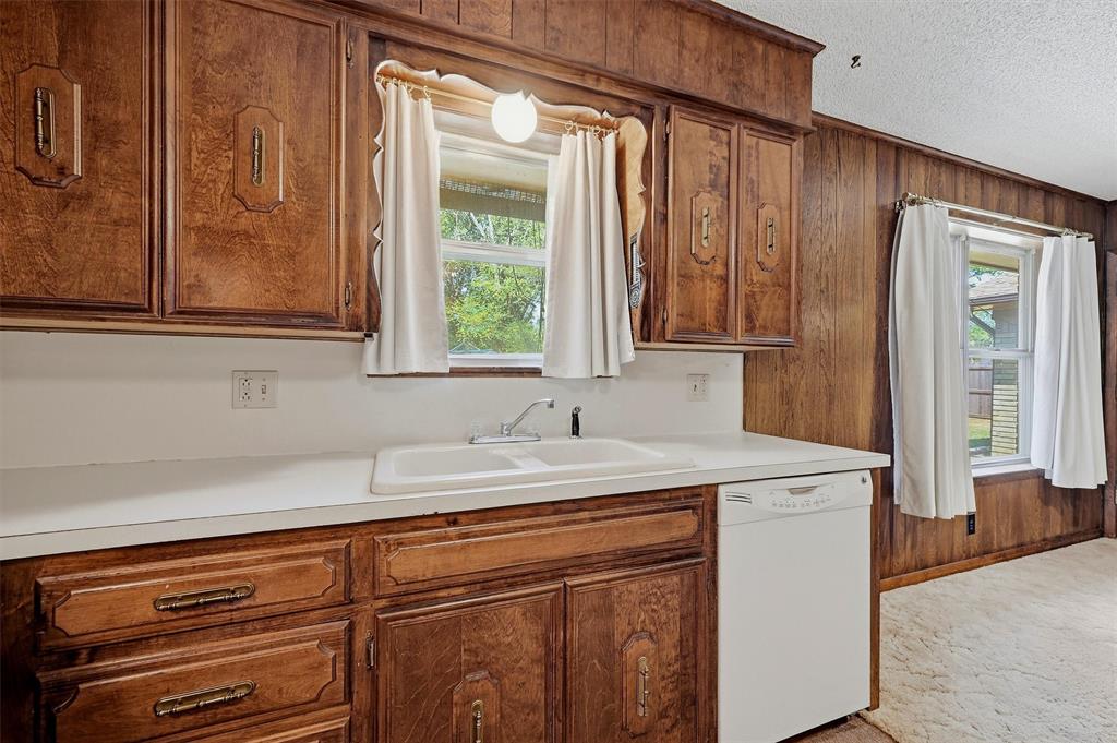 2403 Caprice Avenue Property Photo 16