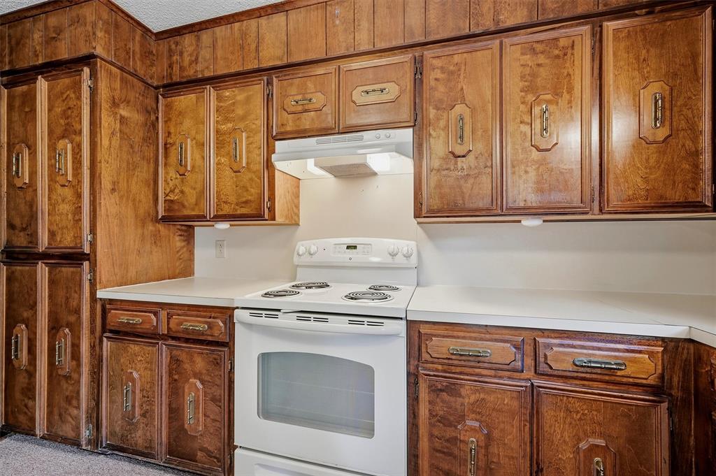 2403 Caprice Avenue Property Photo 17